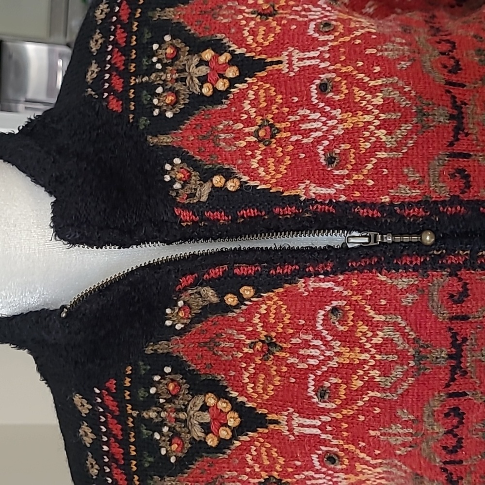 Icelandic Design Wool Fully Lined Sweater Cardigan Jacket - Front Zipper Closure - Picture 4 of 16